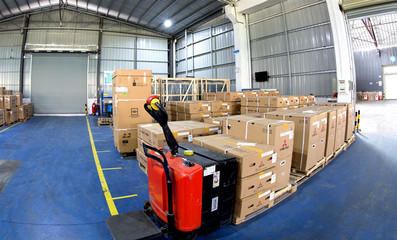 聯(lián)系全儲(chǔ)物流